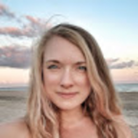 Meet your Posher, Heather - Picture 1 of 1